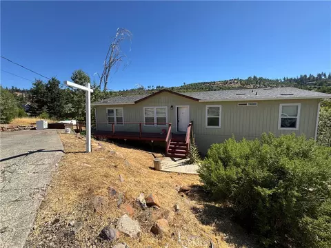 15320 Trinity Rd, Cobb, CA 95426