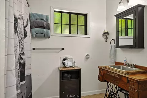 Bath - 3171 Springe St, Nice, CA 95464 photo 1 of 2
