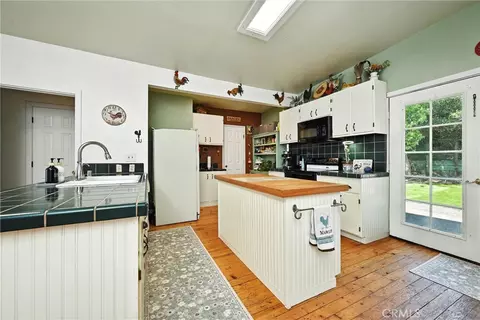 Kitchen - 3171 Springe St, Nice, CA 95464 photo 1 of 2