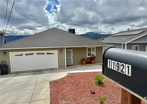 11921 Lakeshore Dr, Clearlake, CA 95422