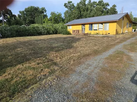 2906 Park View Dr, Lakeport, CA 95453