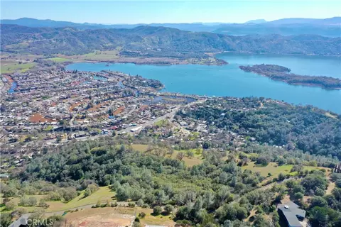 12403 Alta Vista Dr, Clearlake Oaks, CA 95423