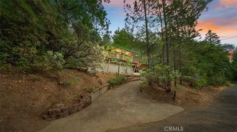 12378 Black Oak Dr, Loch Lomond, CA 95461