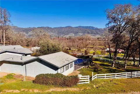 8451 Gibson Ln, Potter Valley, CA 95469
