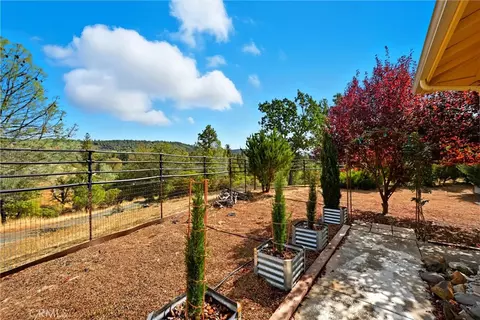 Exterior - 6850 High Valley Rd, Cobb, CA 95426 photo 7 of 16