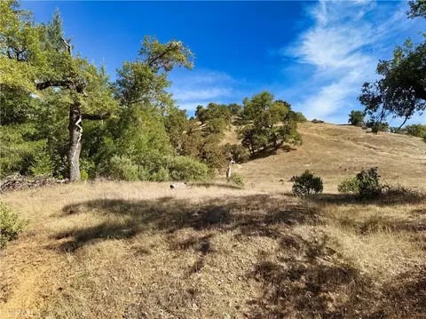 18225 Scenic Dr, Redwood Valley, CA 95470