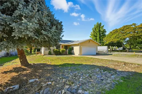 19575 Old Creek Rd, Hidden Valley Lake, CA 95467