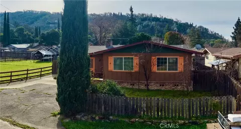 6917 Plaza Ter, Lucerne, CA 95458