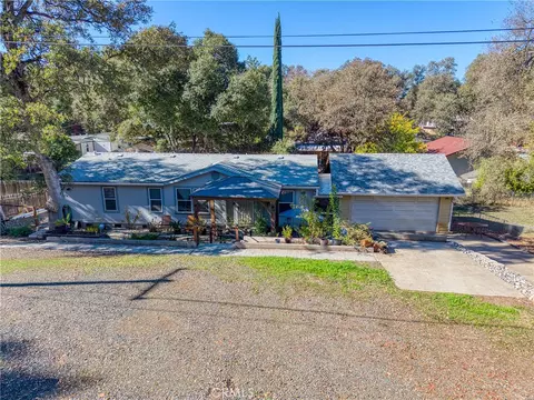 5830 Hale St, Clearlake, CA 95422