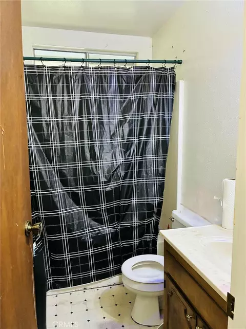 Bath - 2900 Oakcrest Dr, Lucerne, CA 95458 photo 1 of 1