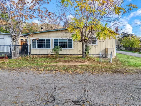 70 Shaul St, Clearlake Oaks, CA 95423