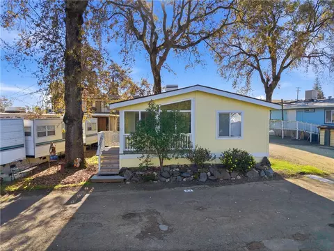 1060 N Main St #27, Lakeport, CA 95453