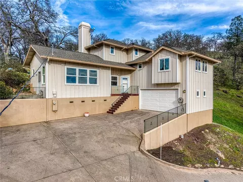 19429 Moon Ridge Rd, Hidden Valley Lake, CA 95467