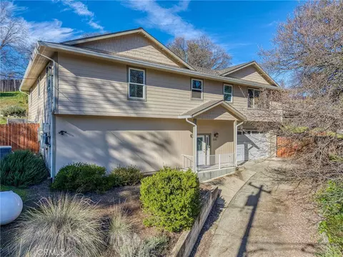 5585 Sunrise Dr, Kelseyville, CA 95451