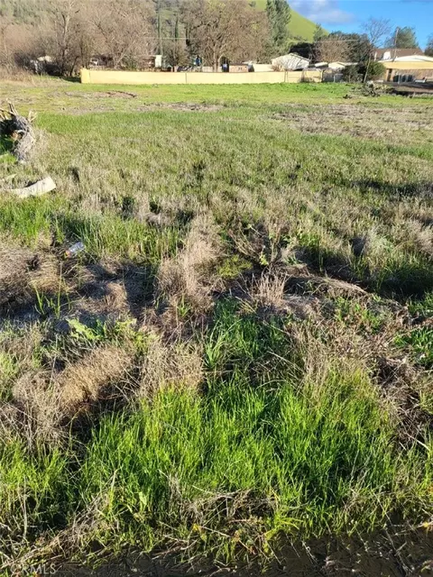 2810 10th St, Clearlake, CA 95422 photo 5