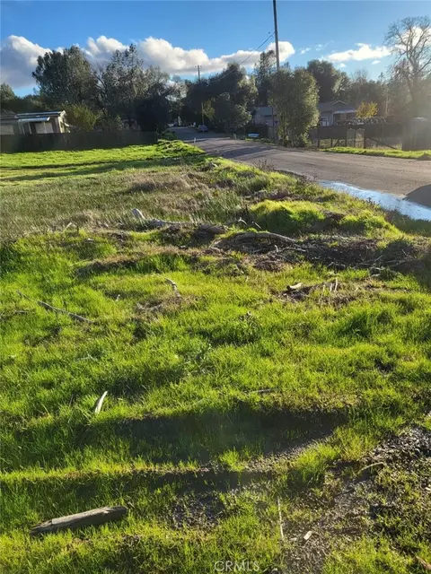 2810 10th St, Clearlake, CA 95422 photo 6