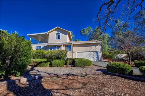 18642 Pin Oak Ct, Hidden Valley Lake, CA 95467