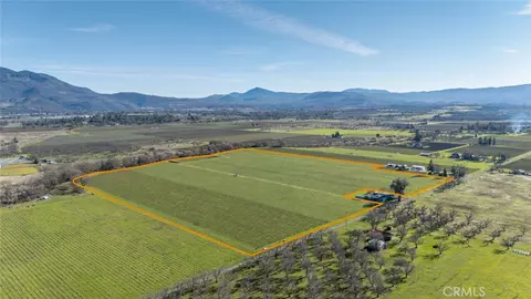 4450 Davis Dr, Lakeport, CA 95453