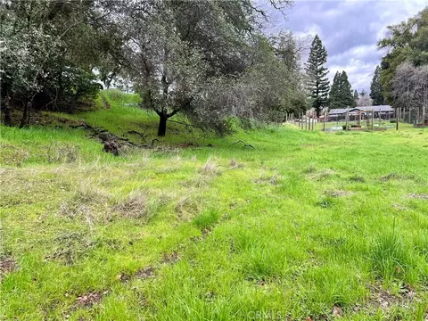 6590 Hotel Rd, Lucerne, CA 95458
