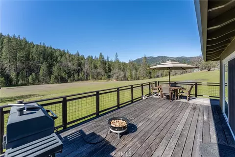 30429 Ridgewood Dr, Potter Valley, CA 95469