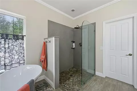 Bath - 8863 Fox Dr, Cobb, CA 95426 photo 3 of 5