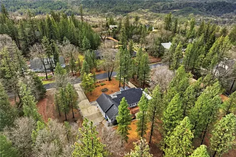 View/Area - 8863 Fox Dr, Cobb, CA 95426 photo 3 of 5