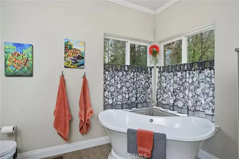 Bath - 8863 Fox Dr, Cobb, CA 95426 photo 2 of 5