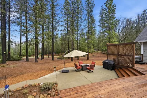 Exterior - 8863 Fox Dr, Cobb, CA 95426 photo 3 of 14