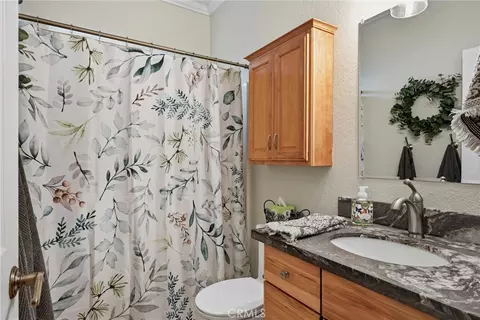 Bath - 8863 Fox Dr, Cobb, CA 95426 photo 4 of 5