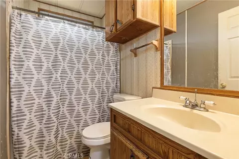 Bath - 1518 Monroe, Ukiah, CA 95482 photo 3 of 3