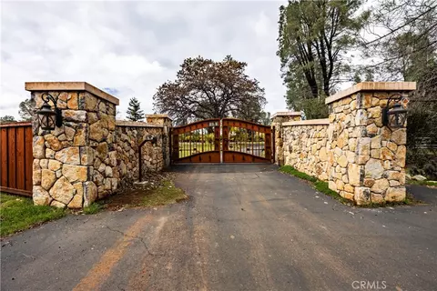 18501 Rustic Rdg, Lake, CA 95457