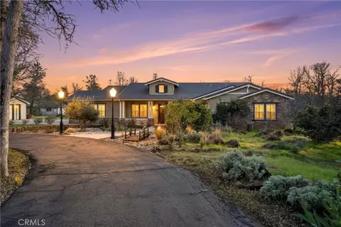 21145 Yankee Valley Rd, Hidden Valley Lake, CA 95467