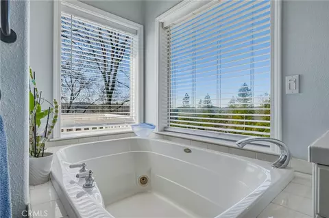 Bath - 9183 Fox, Cobb, CA 95426 photo 2 of 6