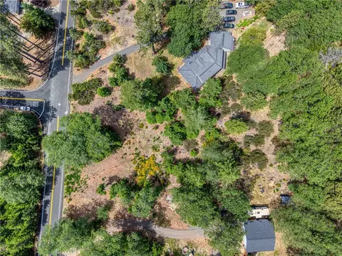 8713 Fox, Cobb, CA 95426