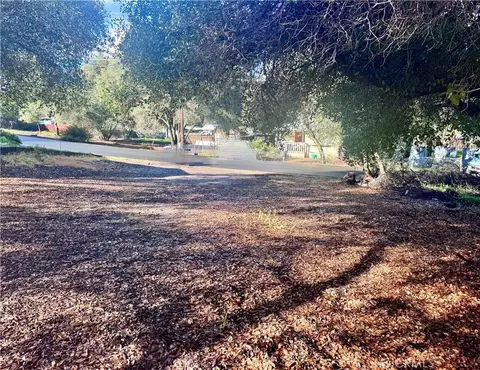 3086 12th St, Clearlake, CA 95422 photo 2