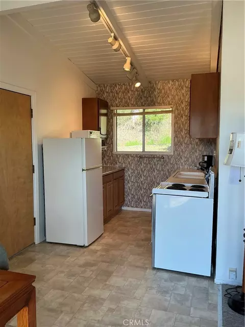Kitchen - 4160 Lakeview Dr, Nice, CA 95464 photo 1 of 3
