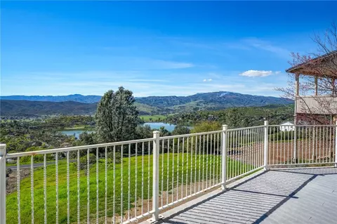 19383 Stonegate Rd, Hidden Valley Lake, CA 95467