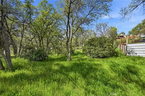 Exterior - 15560 20th Ave, Clearlake, CA 95422 photo 4 of 9