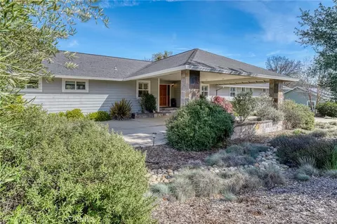 1050 Oak Park, Lakeport, CA 95453