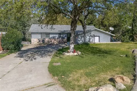 11 Cove Ct, Oroville, CA 95966