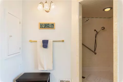 Bath - 2800 Merced St, Nice, CA 95464 photo 4 of 7