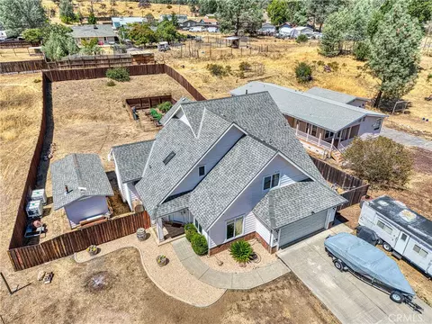 2920 Meadow Creek Rd, Clearlake Oaks, CA 95423