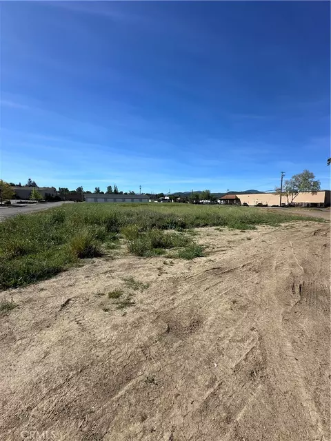 3385 Washington St, Clearlake, CA 95422 photo 2