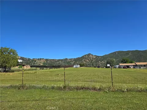 2242 River View Rd, Clearlake Oaks, CA 95423