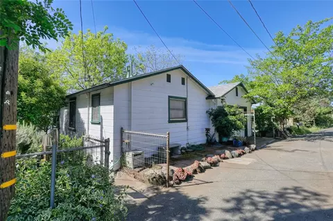 10465 E Highway 20, Clearlake Oaks, CA 95423
