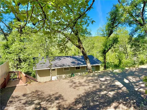12137 Black Oak Dr, Loch Lomond, CA 95461