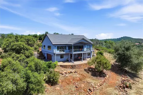 20069 Honey Hl, Hidden Valley Lake, CA 95467