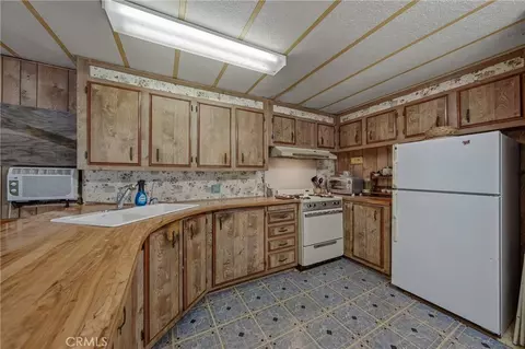 4246 2nd Ave, Lakeport, CA 95453