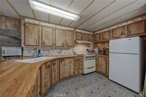 4246 2nd Ave, Lakeport, CA 95453