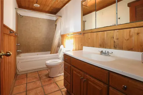 Bath - 7200 Kahms, Cobb, CA 95426 photo 1 of 3